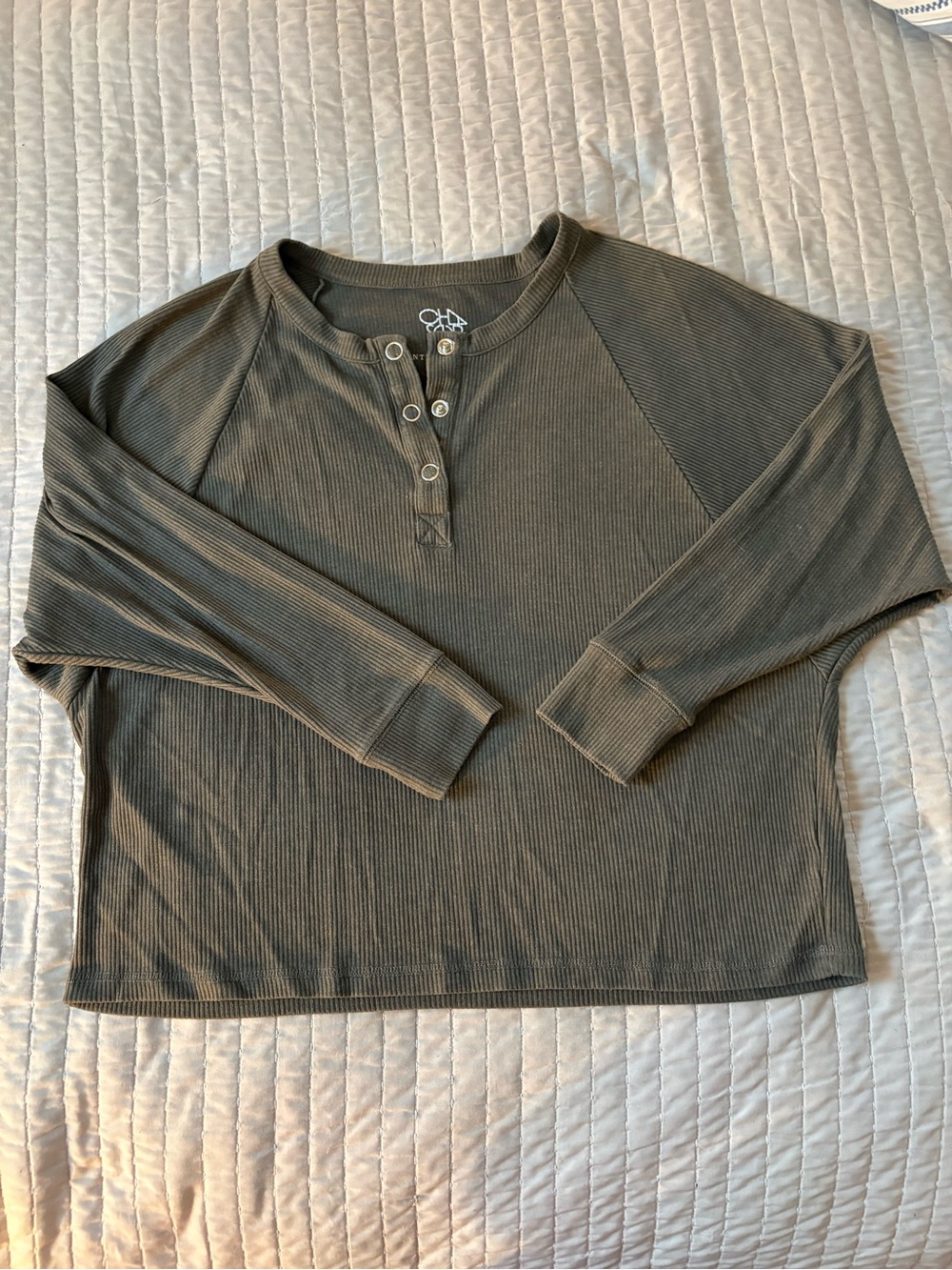 Anthropologie Chaser “Harrieta” Olive Ribbed Henley Snap-Front Top